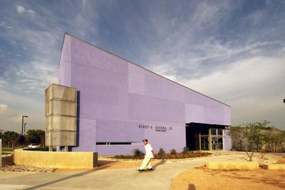 Henry A. Guerra, Hr.Branch Library