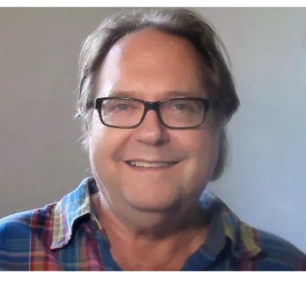 Paul Petschek
Organic Intelligence Coach OICC
Somatic Experiencing Practitioner SEP