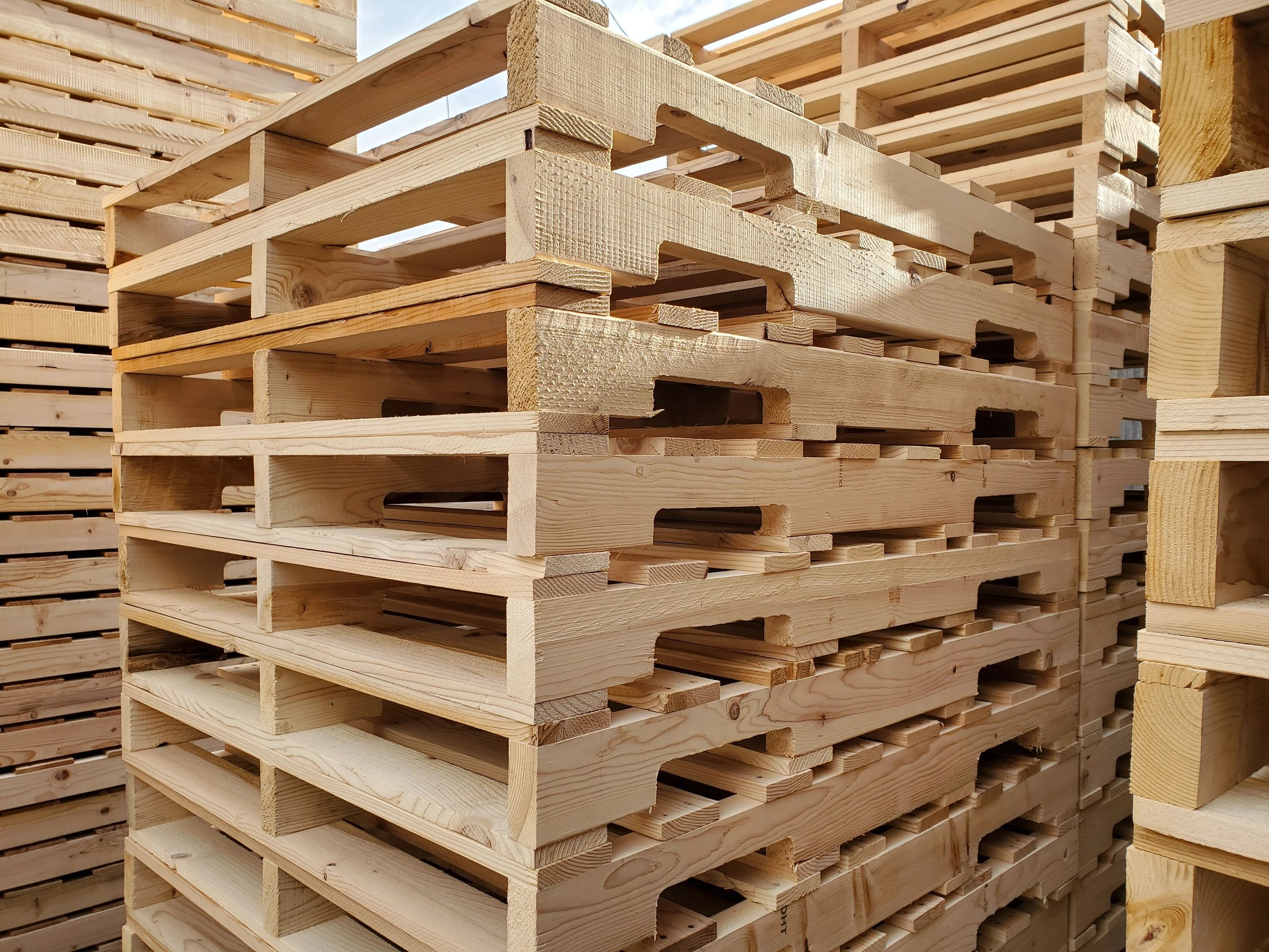 pallet liquidation warehouses near me