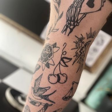 angel Kate creations tattoo artist specialising in trad tattoos at the art of tattoo studio in Carlt