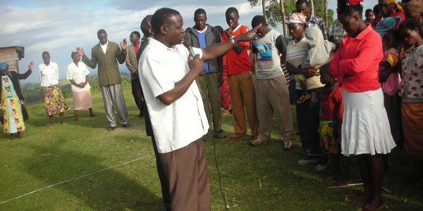 Kenya orphanages donate