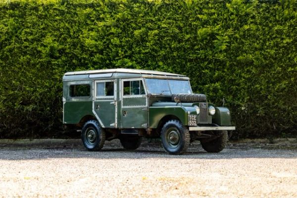 4 Wheel Drive Station Wagonsnull