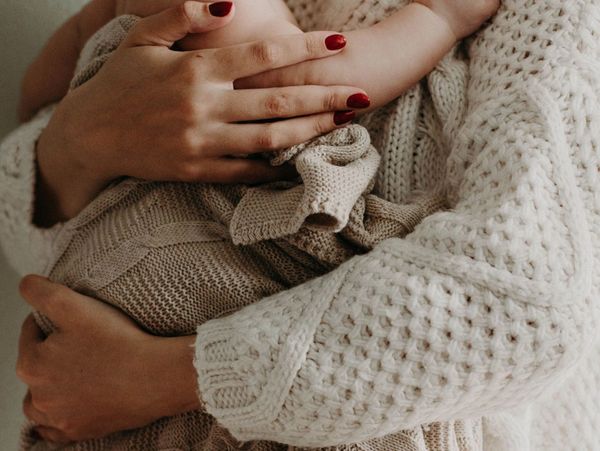 Best postpartum supplements & care to support moms.