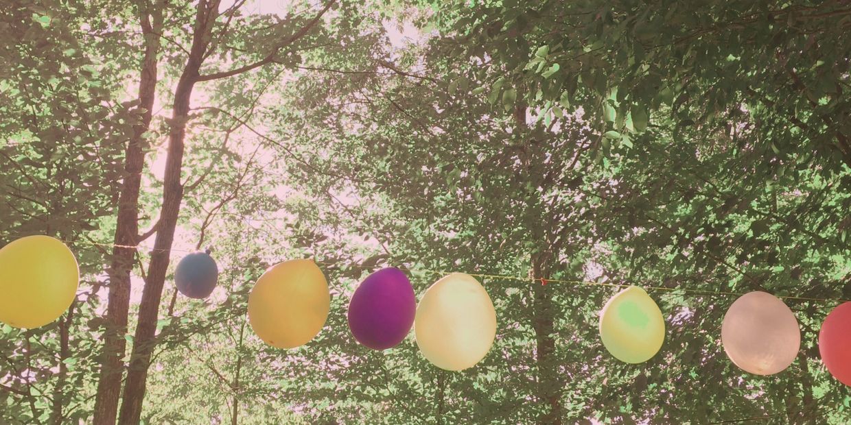 Party decor outside children's nature party