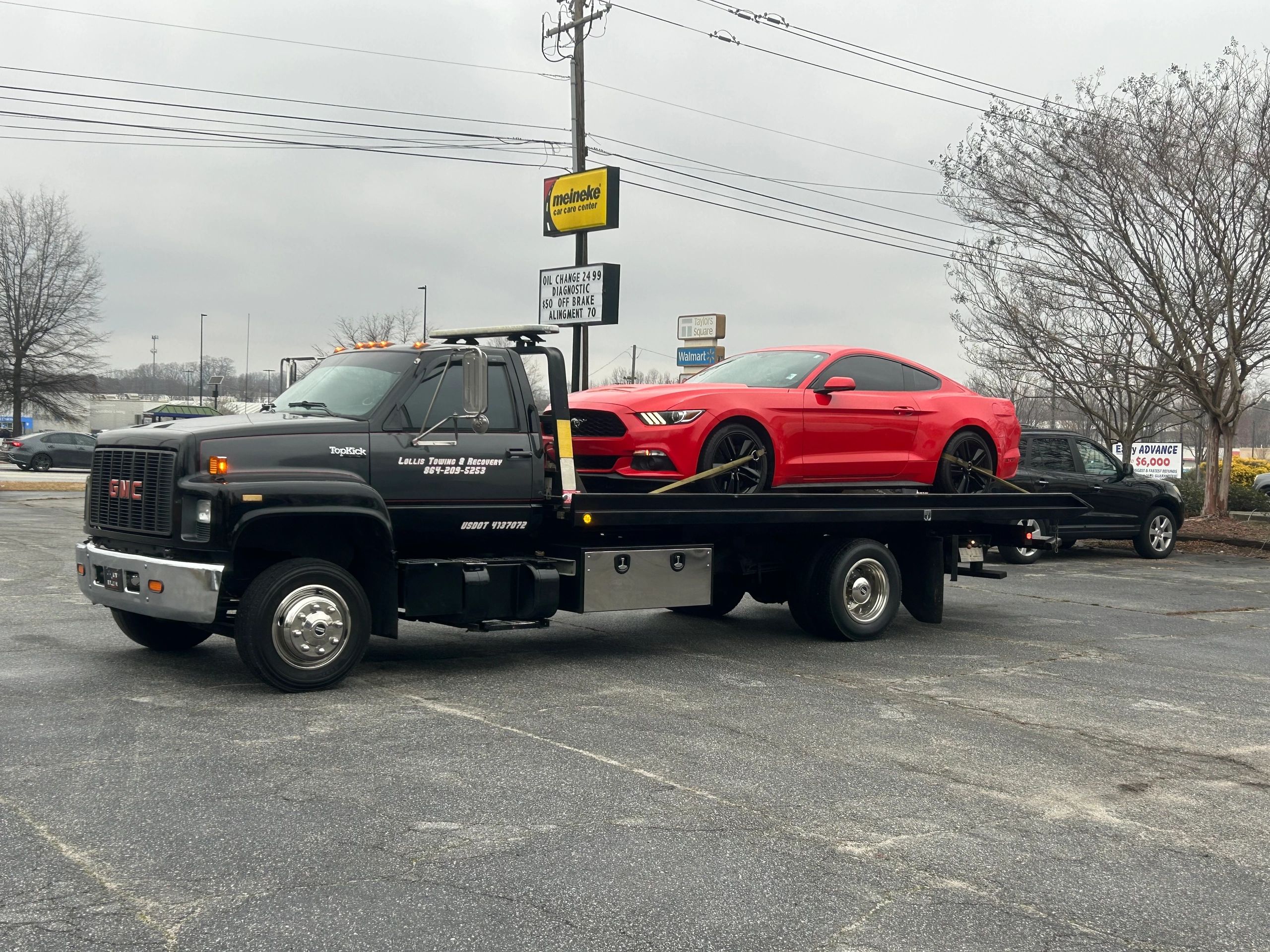 Lollis Towing & Recovery logo