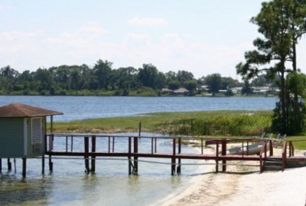 Lakeside Cottages