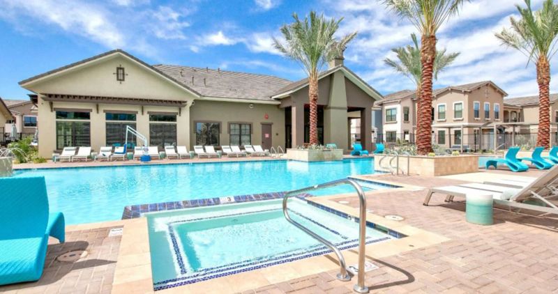 watermark_gatewayplace_pool1_2160x1140.jpg