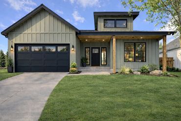1110 SE Bugle