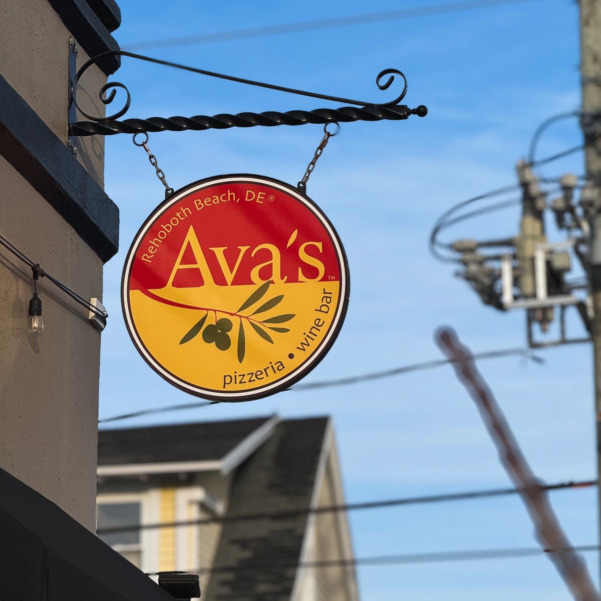Ava’s Pizzeria and Wine Bar