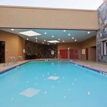 Pool at Wyndham Sacramento Hotel