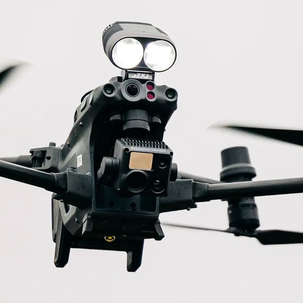 Dji m30t drone
Deer recovery,spot light 
Latest technology,
Thermal
Pet /livestock recovery dron
