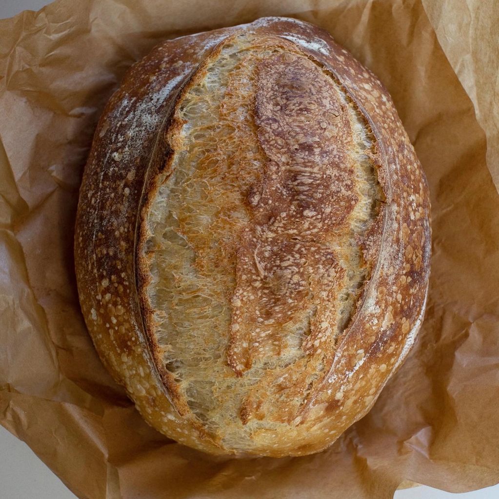 The Country White Sourdough is a traditional 
chewy loaf with a crispy, golden crust.

Organic Bread