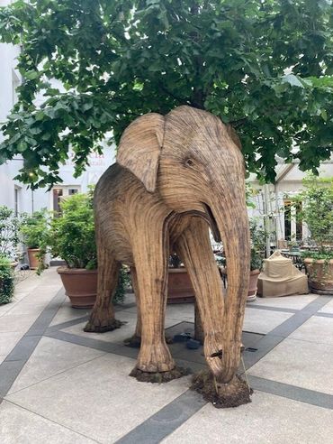 Elephant, Covent Garden, Small tour groups, the black cab tours, restaurant, happy people in London