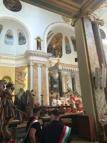 Italian tourists, italian families, Italia, Clerkenwell Road, St Peters Italian Church,  happy peopl