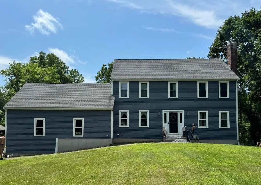 Roofing and siding installer in Pembroke, MA