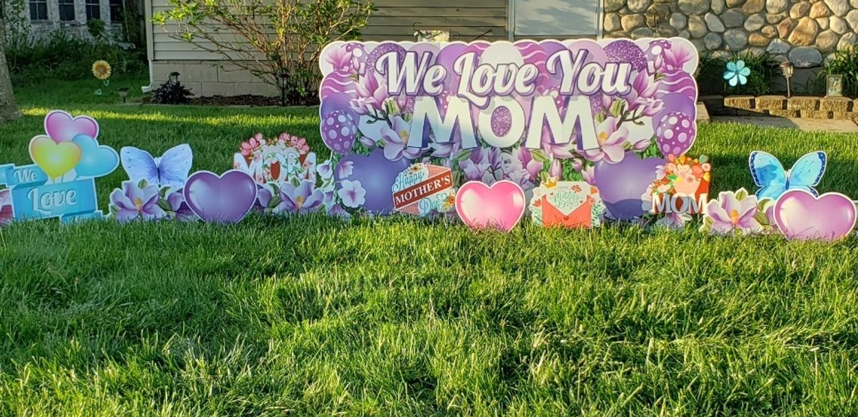 Mothers Day and Fathers Day signs 