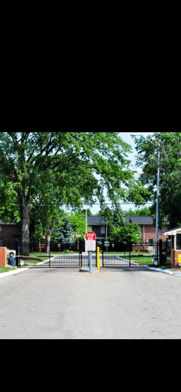 COME LIVE IN COMFORT AND AFFORDABILITY.