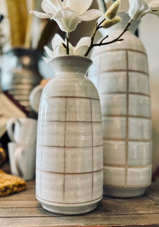 Ray Grid Vase - Medium - Image 2