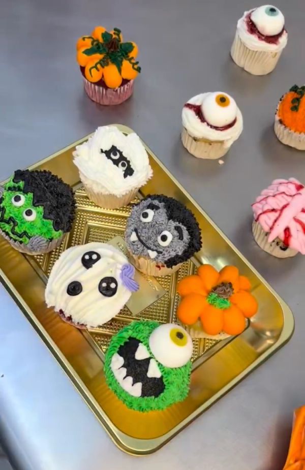 Cupcakes decorados con temática de Halloween.