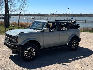 Ford Bronco 