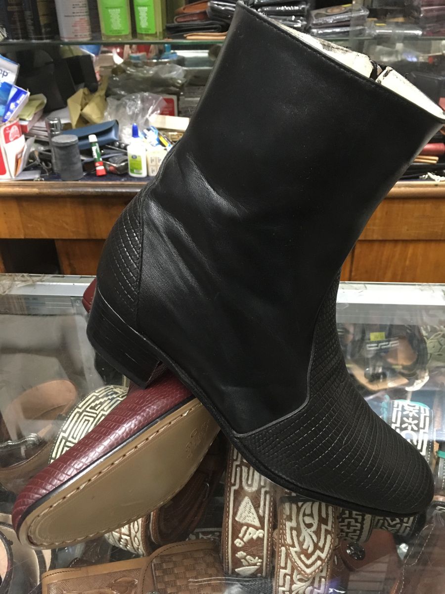 Botin LV combina piel de becerro lisa, en un estilo gráfico y