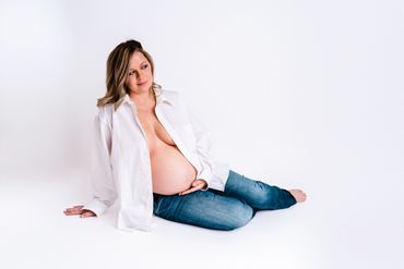 Minnesota boudoir maternity photographer