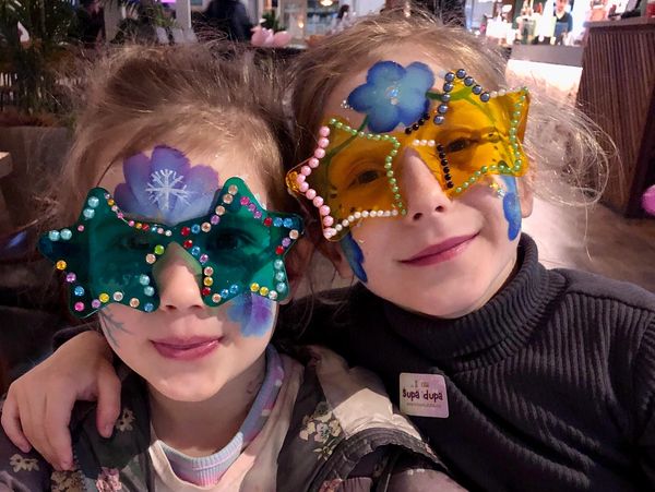 School holiday workshop. Kids craft stations in Sydney.