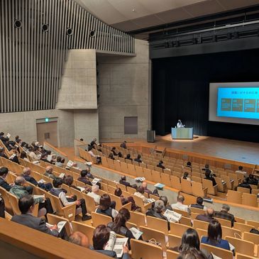 外国人材受入支援に関するセミナーを行っております