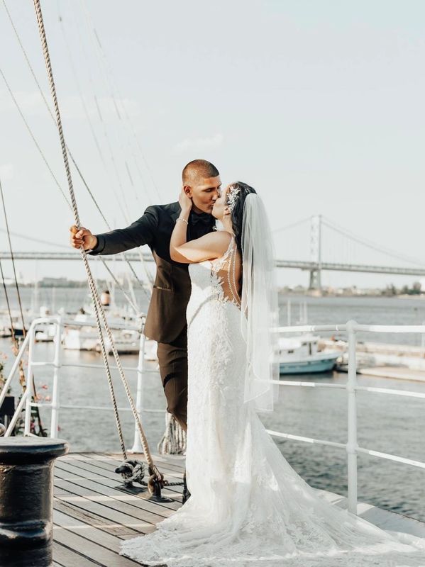 Moshulu
Philadelphia
Wedding Officiant
Sandy LeDonne