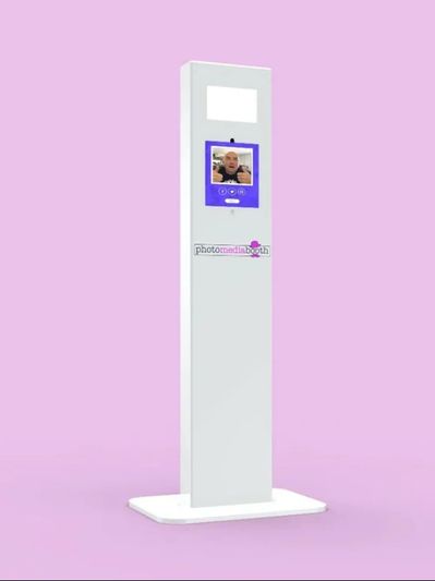 Silly Steve Selfie Pod