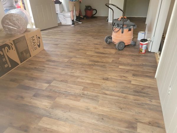 Wood look LVP flooring after installation.