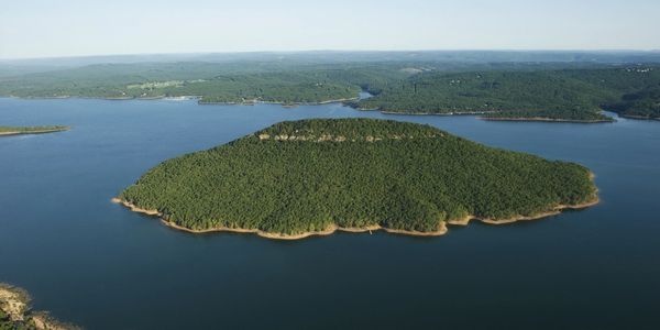 Greers Ferry Lake - Boat & RV Storage