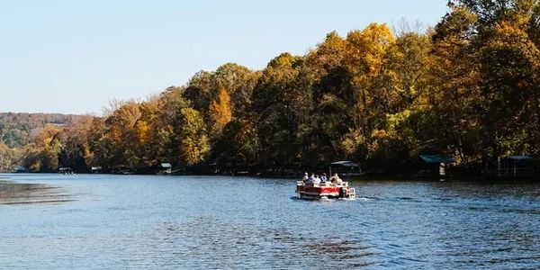 Greers Ferry Lake - Boat & RV Storage