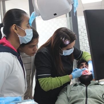 dr giving demo on patient