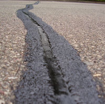 Crack Sealing, Asphalt Crack Seal, Pavement Repair, Kelowna, Salmon Arm, Vernon, Enderby, Armstrong
