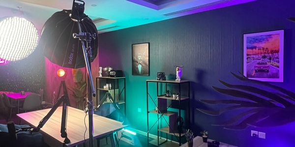the set in dubai podcast studio