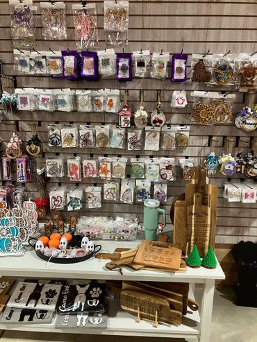 badge reels, cutting boards, holloween decor, Christmas Ornaments
