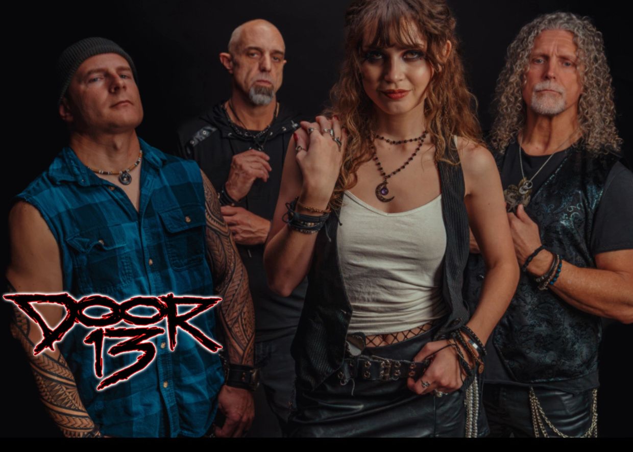 Door 13 November 2025