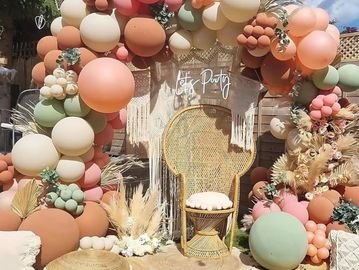elegant balloon arches 
