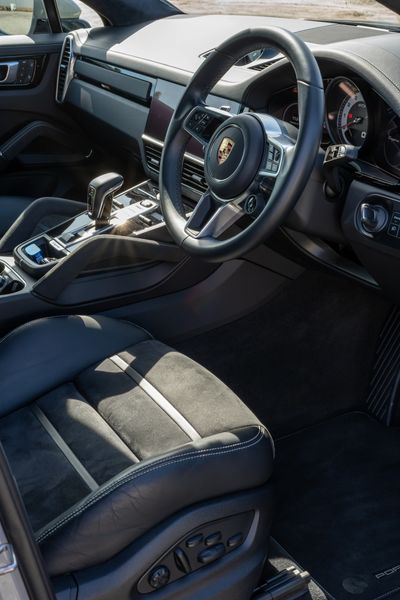 interior steam cleaning, stain removal, seat shampoo and extracttion