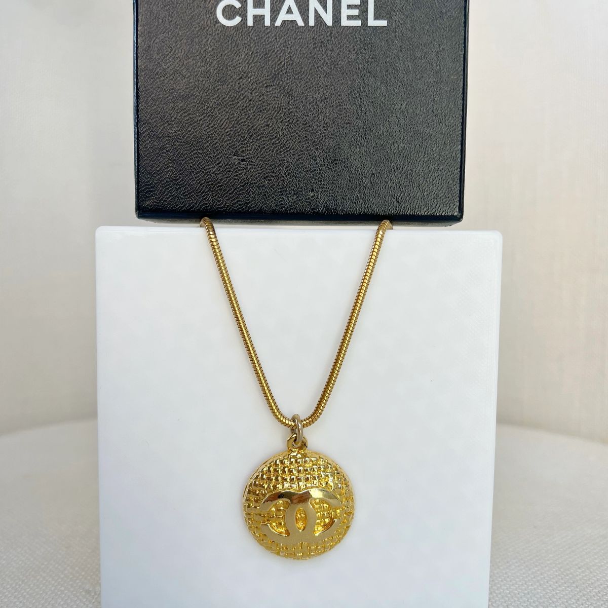 CHANEL Classic Gold CC Pendant with Chain Necklace CHANEL Classic Gold CC Pendant with Chain Necklace