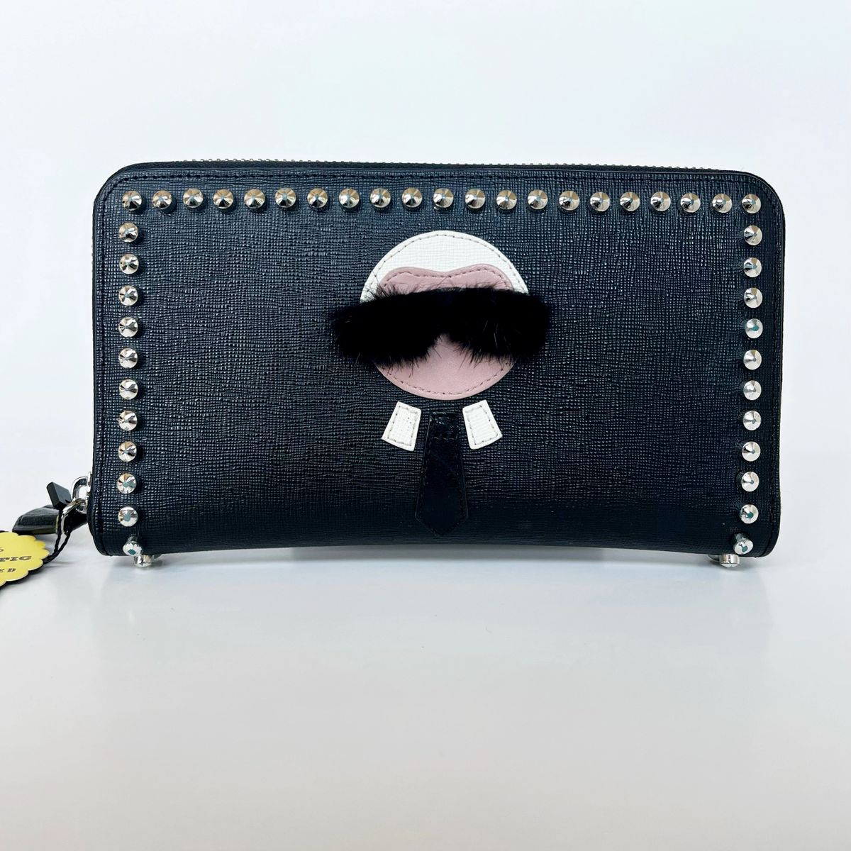 500円引きクーポン FENDI フェンディ ラウンドファスナー 長財布 美品