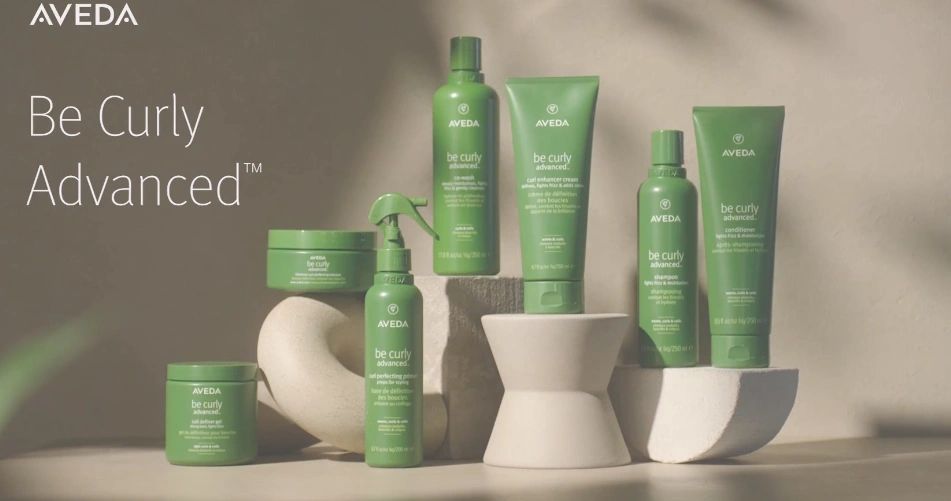 Be Curly Advanced is a revolutionary development in caring and styling of waves & coils of hair.