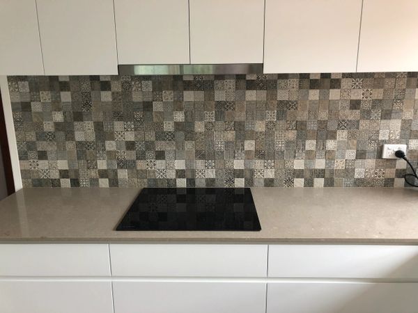 modern kitchen style stone clean concrete melamine polyurethane white gloss handless furnipart