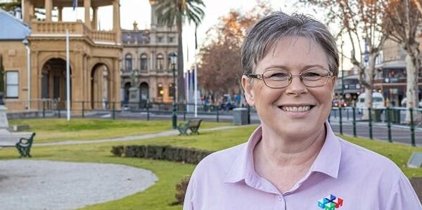 Conveyancer servicing Bendigo, Geelong, Ballarat and Frankston,