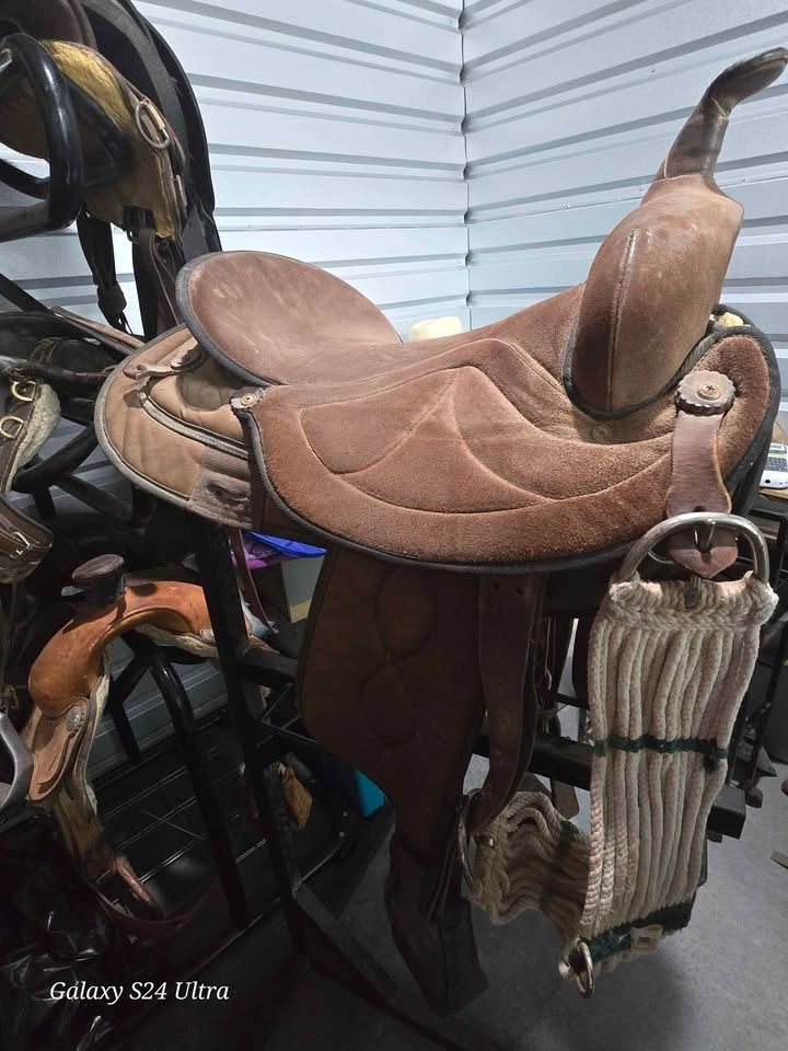 16" Bighorn 502 Western Saddle