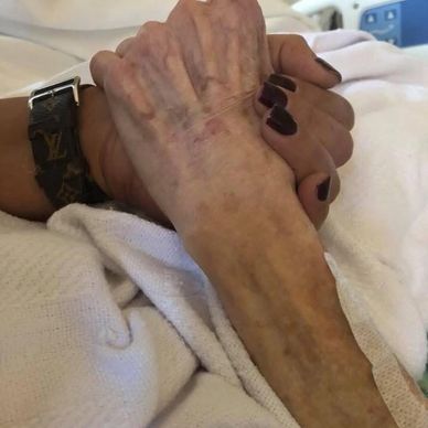 Tucson At Home Seniors caregiver giving hospice support