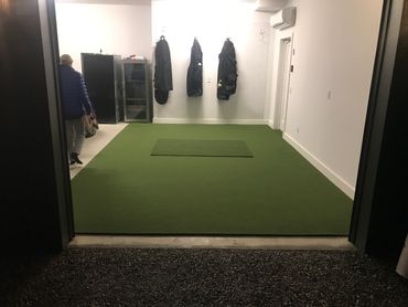 Golf Simulator Room  Foresight Trackman Uneekor