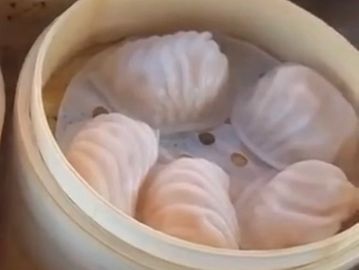 shrimp dumplings
蝦餃
har gow
