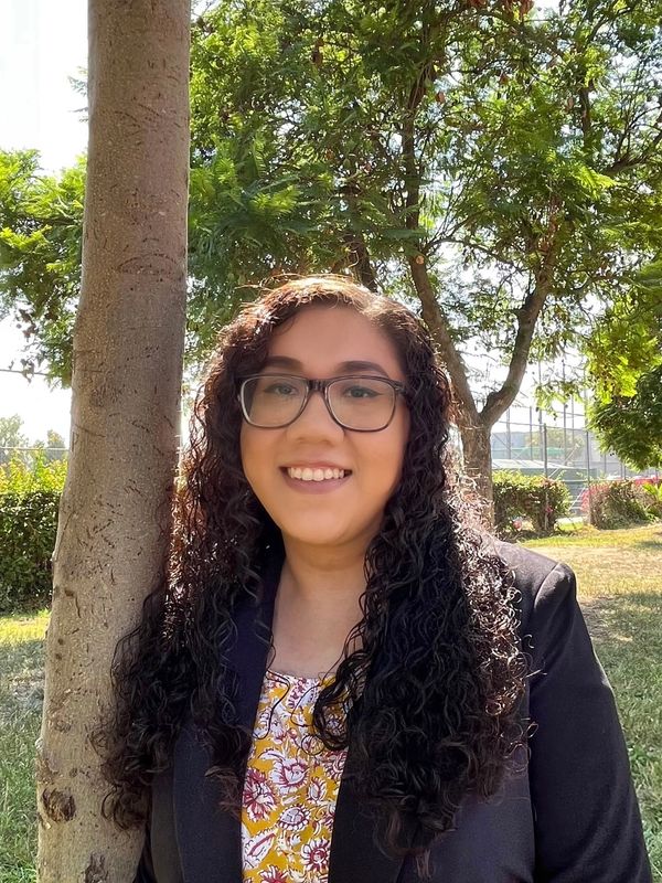 Jennifer Bravo, bilingual therapist in Los Angeles, offering CBT for anxiety and trauma